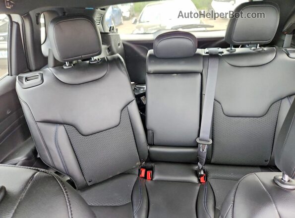 3C4NJDBN4TT226035 2026 JEEP COMPASS Белый Вид задних сидений
