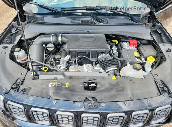 3C4NJDBN5RT115146 2024 JEEP COMPASS Черный Вид задней части салона