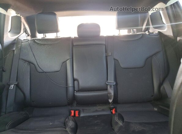 3C4NJDBN5RT135333 2024 JEEP COMPASS Silver Вид задніх сидінь