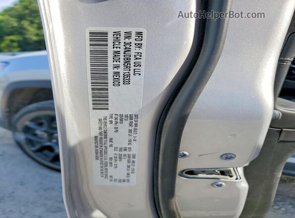 3C4NJDBN5RT135333 2024 JEEP COMPASS Silver Панорамний вид салону 360°