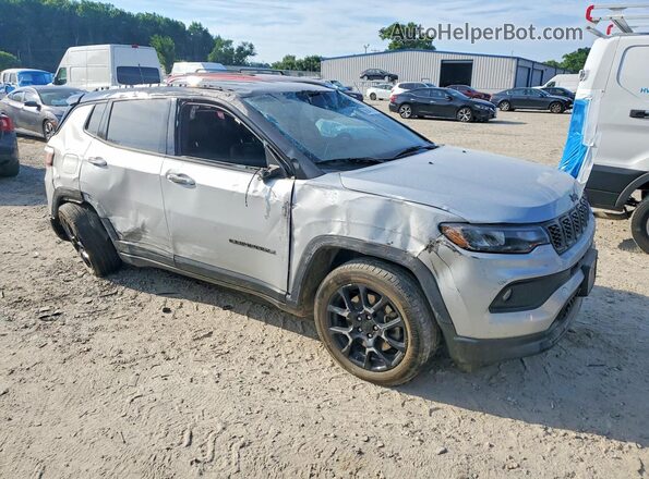 3C4NJDBN5RT135333 2024 JEEP COMPASS Silver Передня права чверть