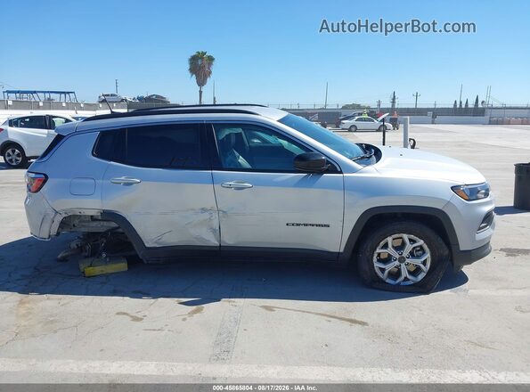 3C4NJDBN5ST568902 2025 JEEP COMPASS Silver Панорамний вид салону 360°