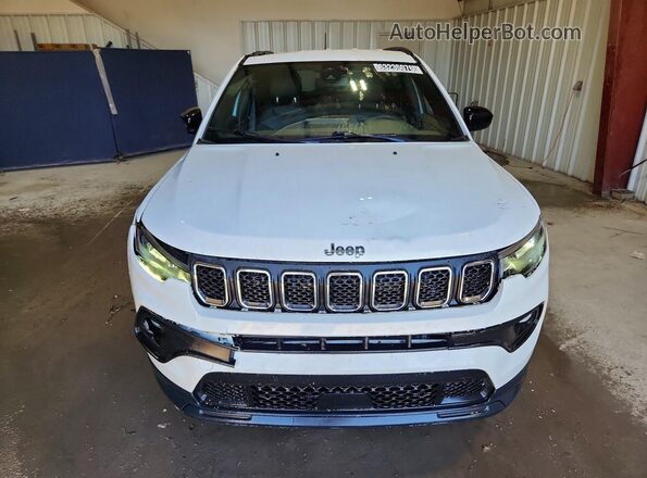 3C4NJDBN7PT523001 2023 JEEP COMPASS White Front view