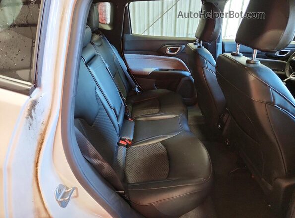 3C4NJDBN7PT523001 2023 JEEP COMPASS White Rear interior view