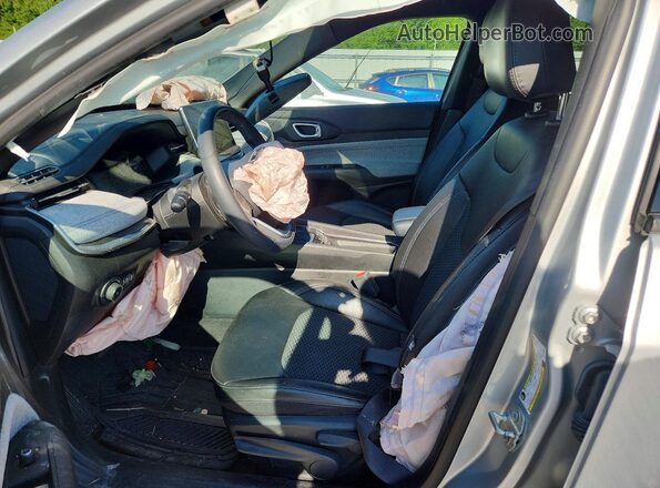 3C4NJDBN7RT113429 2024 JEEP COMPASS Silver Вид салону спереду