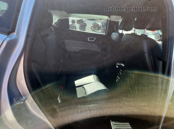 3C4NJDBN7RT113429 2024 JEEP COMPASS Silver Вид задньої частини салону