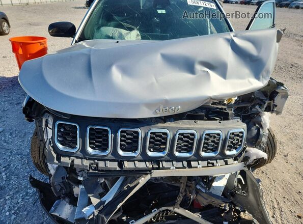 3C4NJDBN7RT113429 2024 JEEP COMPASS Silver Вид підкапотного простору