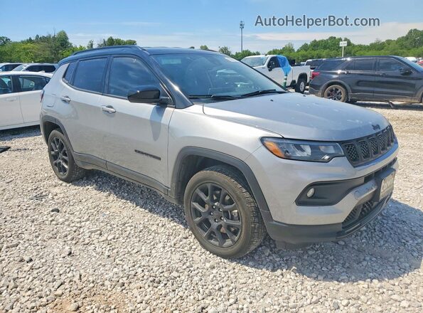 3C4NJDBN8PT500813 2023 JEEP COMPASS Silver Передня права чверть