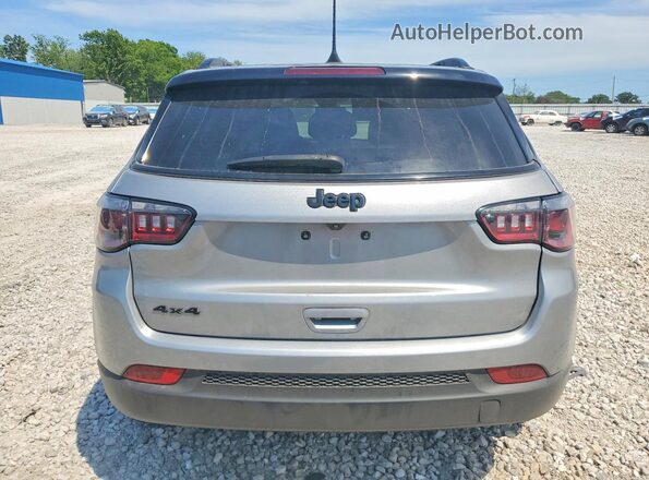 3C4NJDBN8PT500813 2023 JEEP COMPASS Silver Вид ззаду