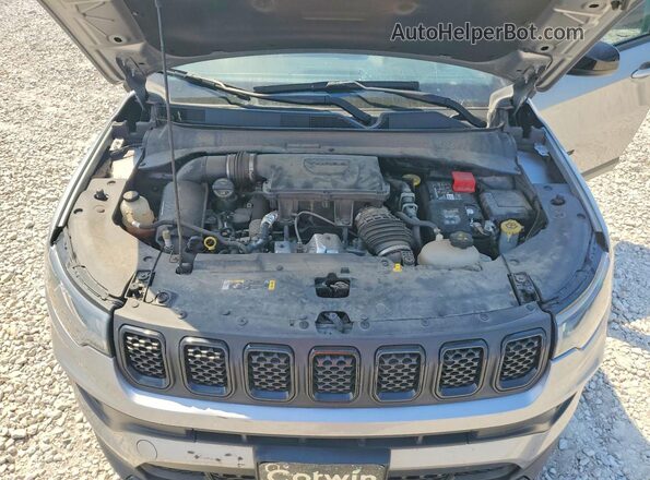 3C4NJDBN8PT500813 2023 JEEP COMPASS Silver Вид підкапотного простору