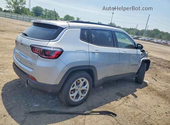 3C4NJDBN8RT136797 2024 JEEP COMPASS Серебряный Задняя правая четверть