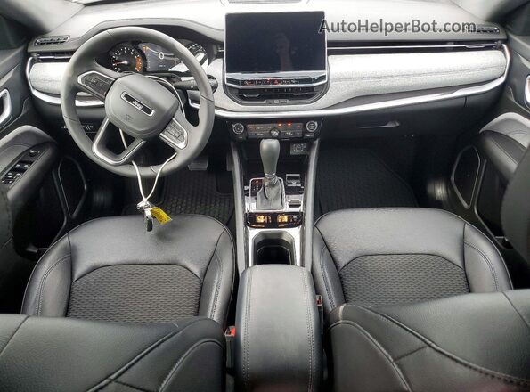 3C4NJDBN9RT104179 2024 JEEP COMPASS Белый Вид панели приборов