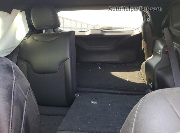 3C4NJDBN9ST547468 2025 JEEP COMPASS Red Rear seats view