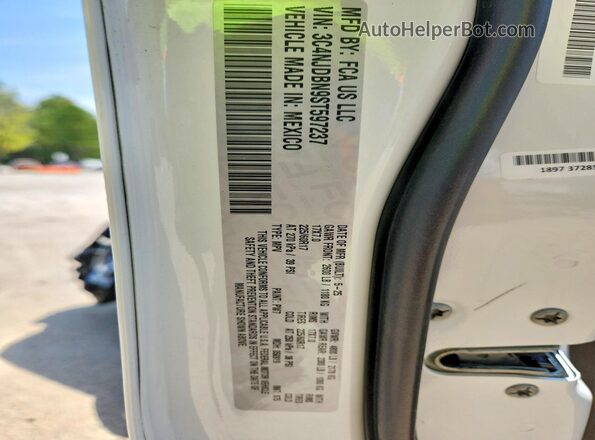 3C4NJDBN9ST597237 2025 JEEP COMPASS White Vista de la etiqueta del VIN