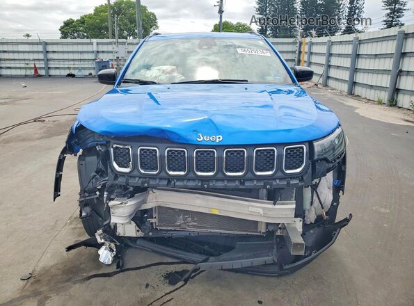 3C4NJDBNXPT560494 2023 JEEP COMPASS Blue Vista frontal