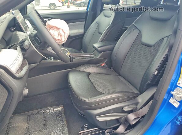 3C4NJDBNXPT560494 2023 JEEP COMPASS Blue Vista interior delantera