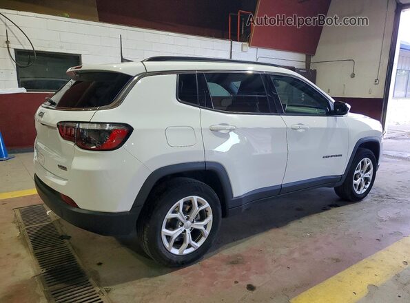 3C4NJDBNXRT139099 2024 JEEP COMPASS White Задня права чверть