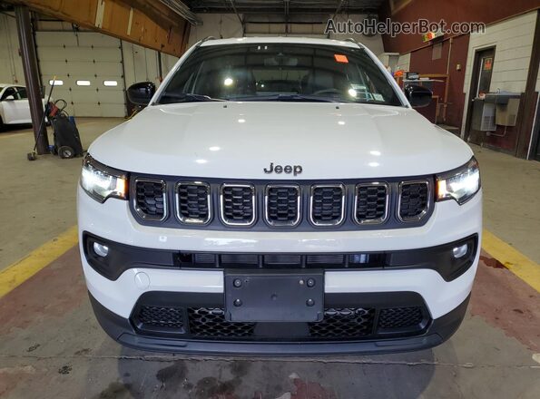 3C4NJDBNXRT139099 2024 JEEP COMPASS White Панорамний вид салону 360°