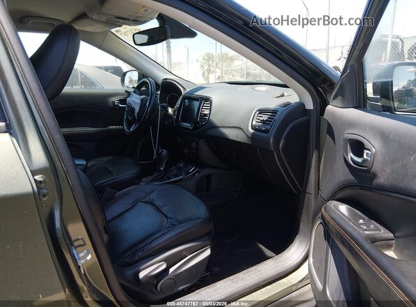3C4NJDCB0KT827803 2019 JEEP COMPASS Green Սալոնի դիմացի տեսք