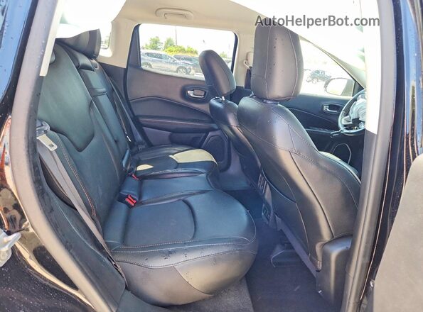 3C4NJDCB0LT135378 2020 JEEP COMPASS Black Vista de los asientos traseros