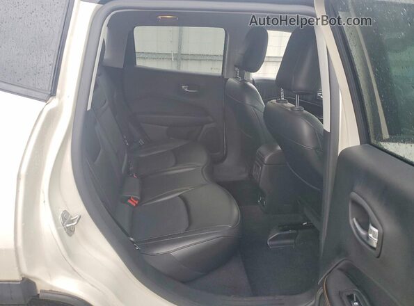 3C4NJDCB0LT145912 2020 JEEP COMPASS Белый Вид задней части салона