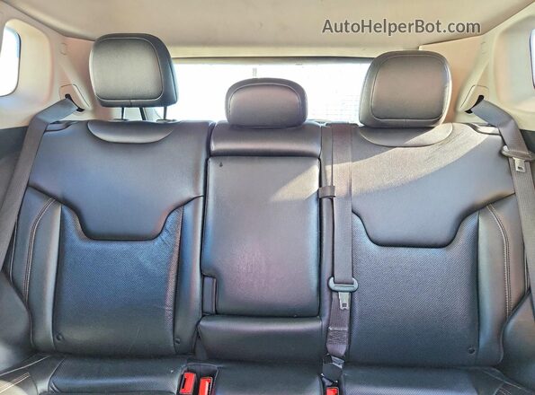 3C4NJDCB0MT595514 2021 JEEP COMPASS Красный Вид задних сидений