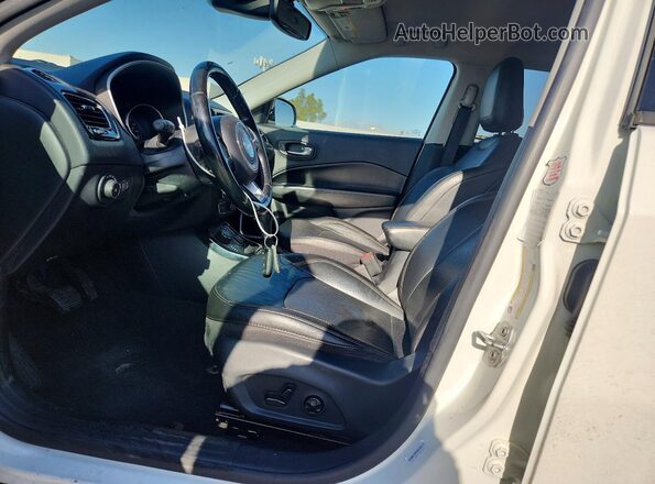 3C4NJDCB0MT603241 2021 JEEP COMPASS White Widok wnętrza z przodu