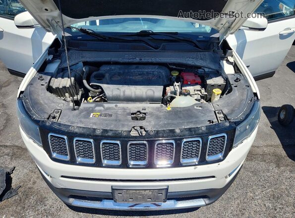 3C4NJDCB0MT603241 2021 JEEP COMPASS White Widok wnętrza z tyłu