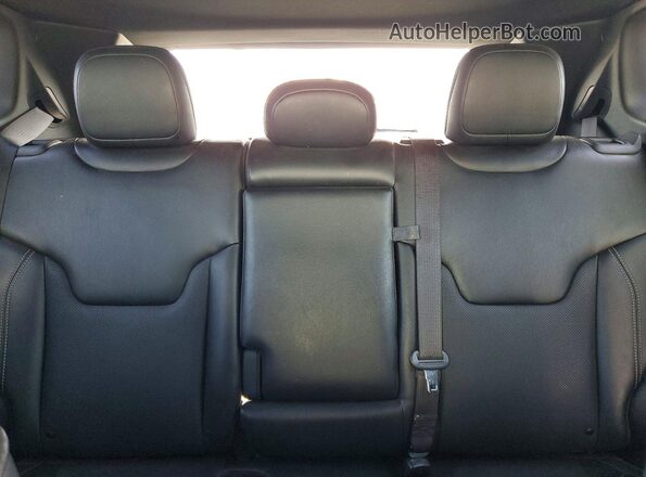 3C4NJDCB0NT141197 2022 JEEP COMPASS Белый Вид задних сидений