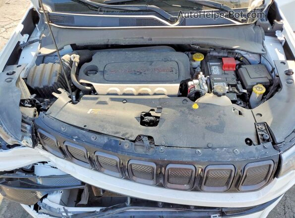 3C4NJDCB0NT141197 2022 JEEP COMPASS Белый Вид подкапотного пространства
