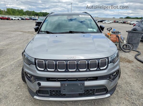 3C4NJDCB0NT155021 2022 JEEP COMPASS Silver Front view