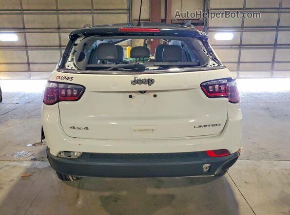 3C4NJDCB1JT231680 2018 JEEP COMPASS Белый Вид сзади