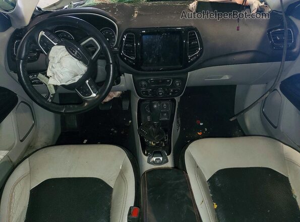 3C4NJDCB1JT231680 2018 JEEP COMPASS Белый Вид панели приборов
