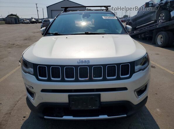 3C4NJDCB1JT258863 2018 JEEP COMPASS White Вид спереду