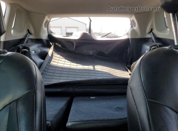 3C4NJDCB1JT258863 2018 JEEP COMPASS White Вид задніх сидінь