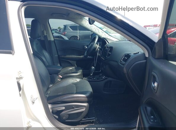 3C4NJDCB1JT266378 2018 JEEP COMPASS White Vista interior delantera