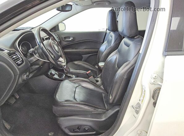 3C4NJDCB1JT470355 2018 JEEP COMPASS White Vista interior delantera
