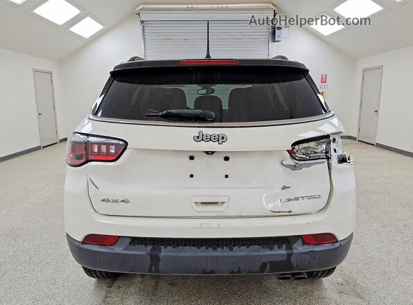 3C4NJDCB1JT470355 2018 JEEP COMPASS White Vista trasera