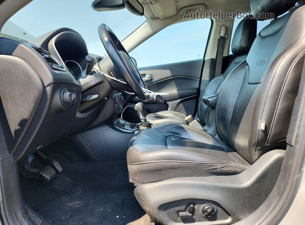 3C4NJDCB1KT673053 2019 JEEP COMPASS Gray წინა სალონის ხედი