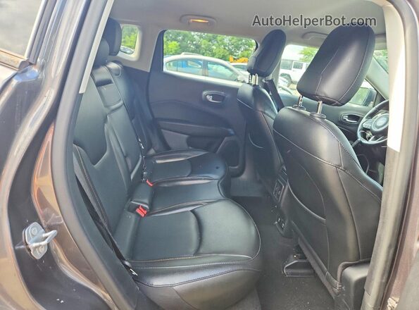 3C4NJDCB1LT119173 2020 JEEP COMPASS Charcoal Vista interior trasera