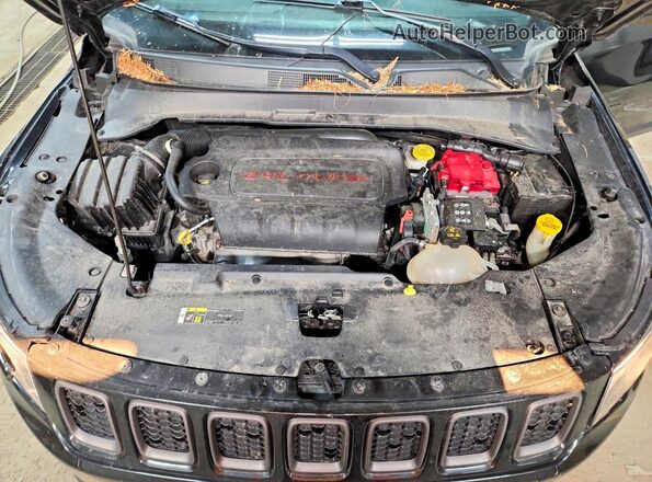3C4NJDCB1LT138824 2020 JEEP COMPASS Black Vista del compartimento del motor
