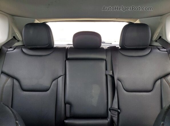 3C4NJDCB1LT196674 2020 JEEP COMPASS Silver Vista de los asientos traseros