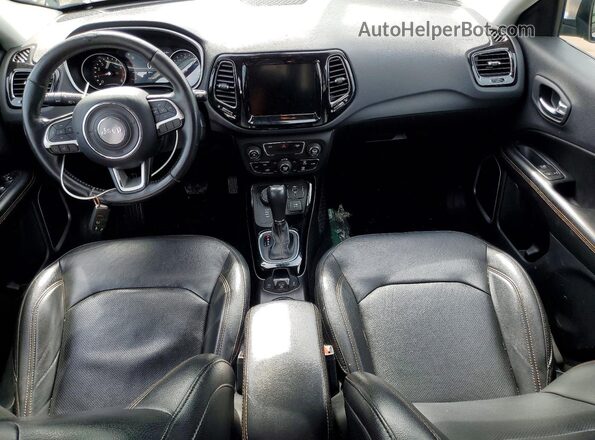3C4NJDCB1LT196674 2020 JEEP COMPASS Silver Vista del salpicadero