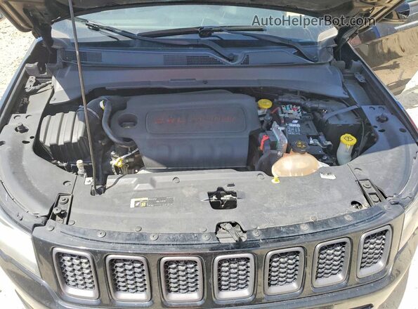 3C4NJDCB1LT223694 2020 JEEP COMPASS Black Engine compartment view