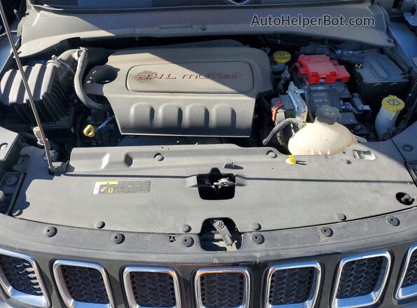 3C4NJDCB1MT550520 2021 JEEP COMPASS Серебряный Вид подкапотного пространства