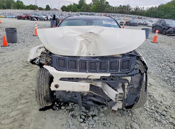 3C4NJDCB2JT134357 2018 JEEP COMPASS White Вид спереду