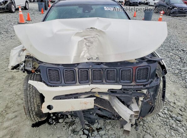 3C4NJDCB2JT134357 2018 JEEP COMPASS White Вид підкапотного простору