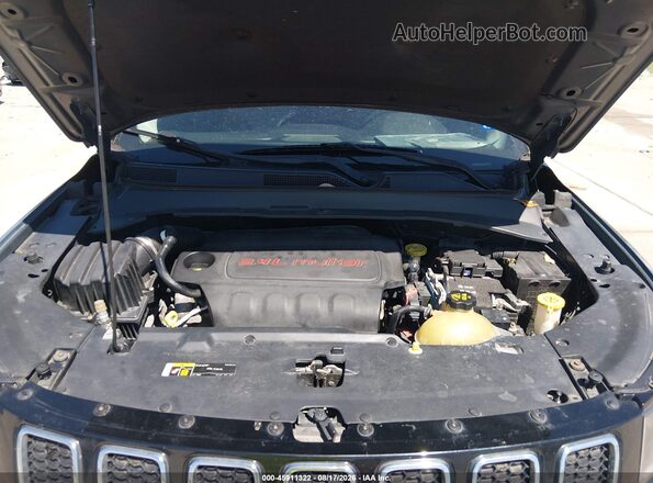 3C4NJDCB2JT136352 2018 JEEP COMPASS Серый Вид сзади