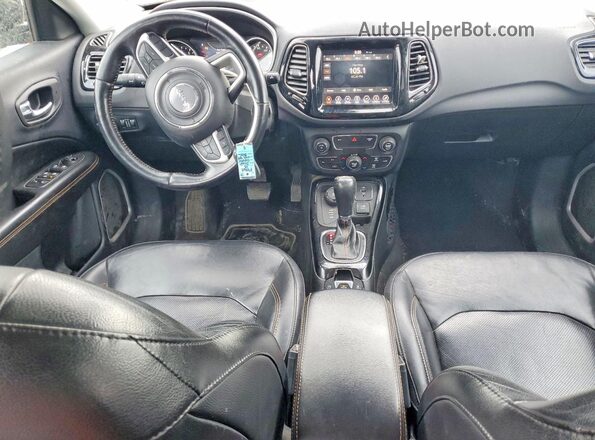 3C4NJDCB2JT258872 2018 JEEP COMPASS Black Առջևի վահանակի տեսք