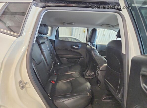 3C4NJDCB2KT653894 2019 JEEP COMPASS White Vista interior trasera